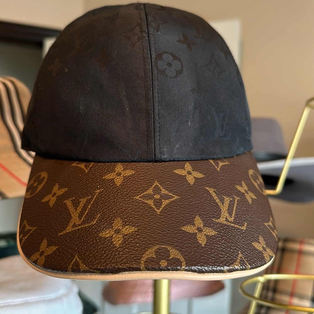 Authentic! Louis Vuitton baseball hat in excellent condition! Only worn twice.